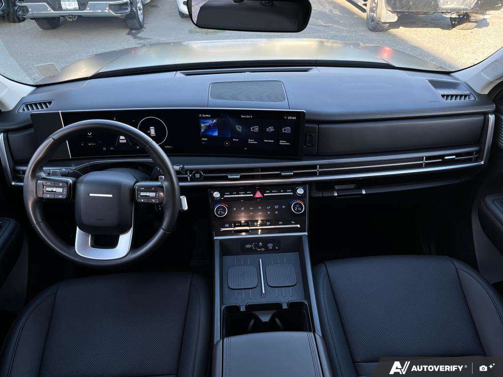 2025 Hyundai Santa Fe — photo 24 of 25