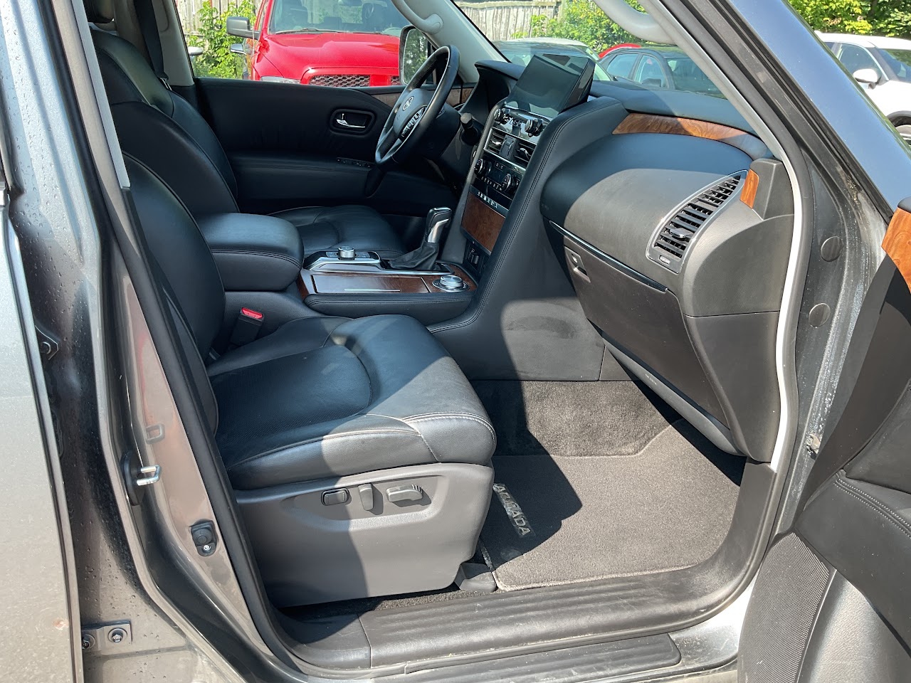 2024 Nissan Armada — photo 21 of 34