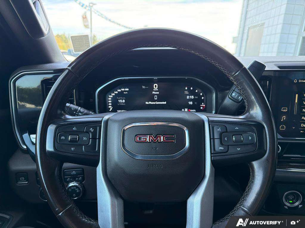 2023 GMC Sierra 1500 — photo 14 of 25