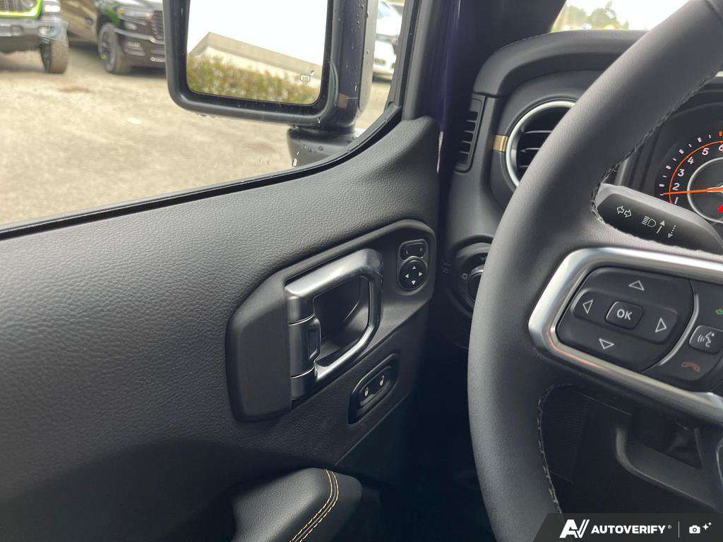2026 Jeep Wrangler — photo 17 de 25