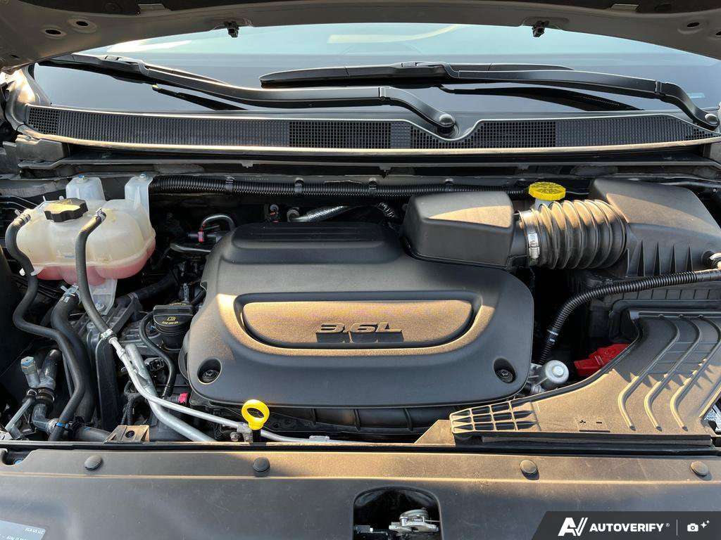 2025 Chrysler Pacifica — photo 10 de 25