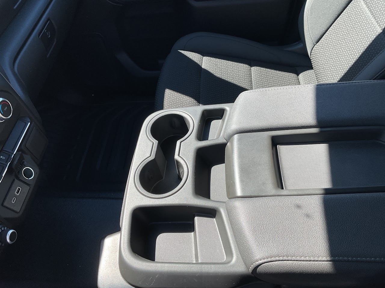 2025 GMC Sierra 1500 — photo 27 de 34
