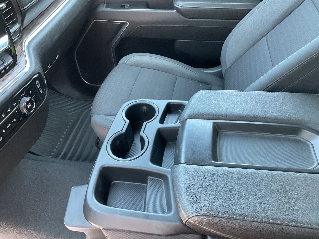 2025 Chevrolet Silverado 1500 — photo 29 of 34