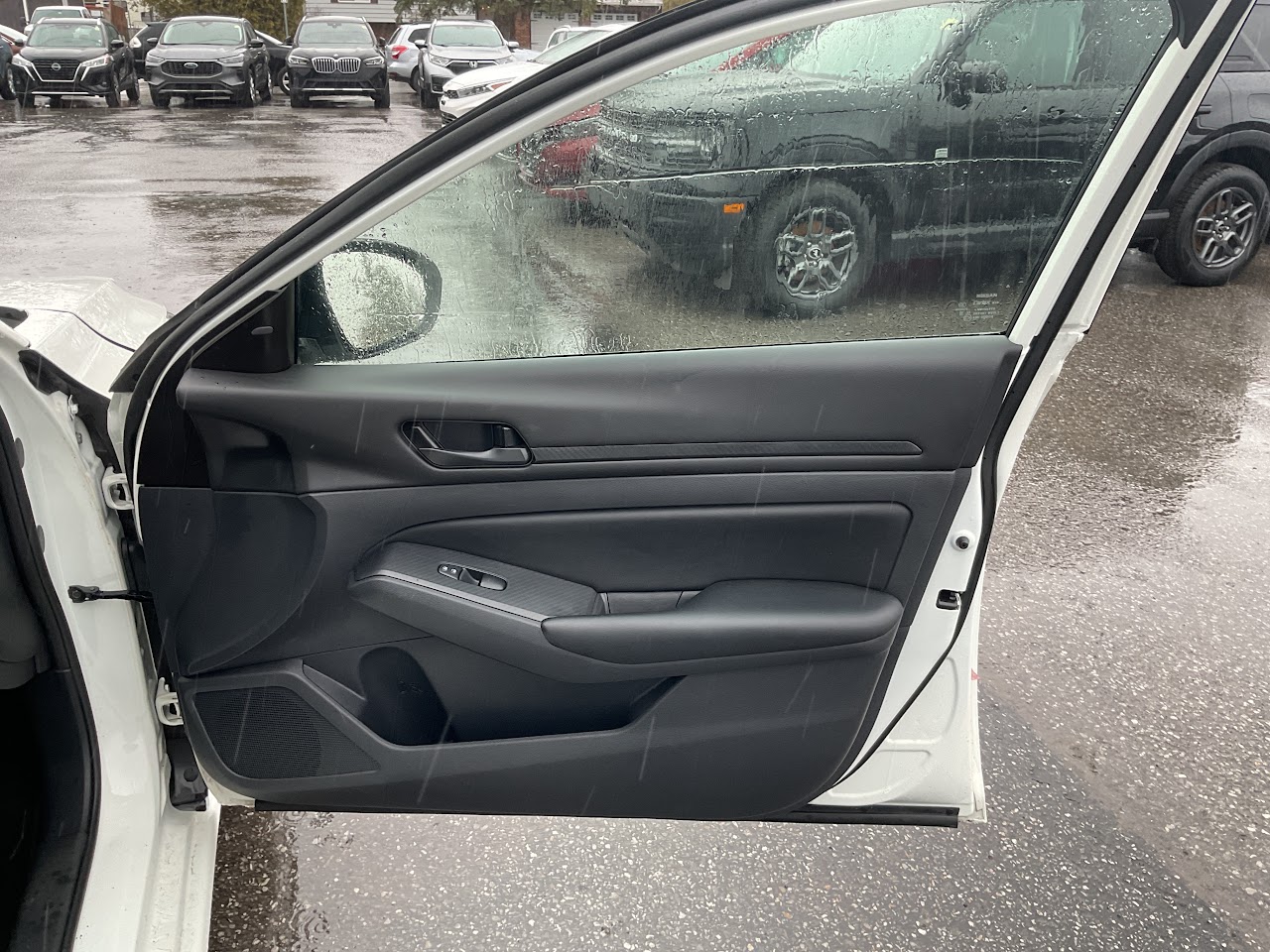 2025 Nissan Altima — photo 17 de 21