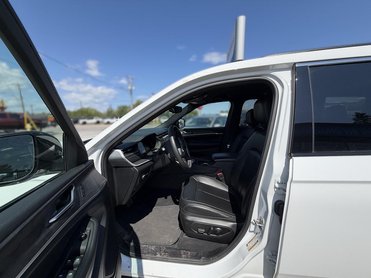 2024 Jeep Grand Cherokee — photo 12 de 67