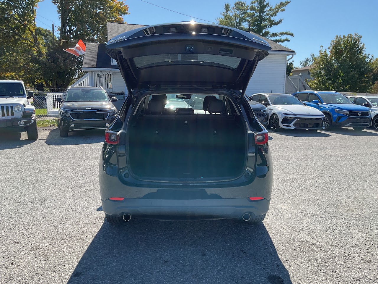2025 Mazda CX-5 — photo 12 of 42