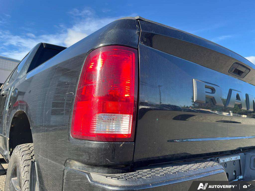2022 Ram 1500 Classic Crew Cab — photo 11 of 25