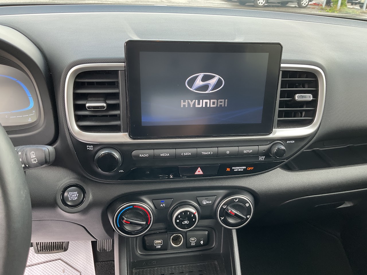 2026 Hyundai Venue — photo 28 de 34
