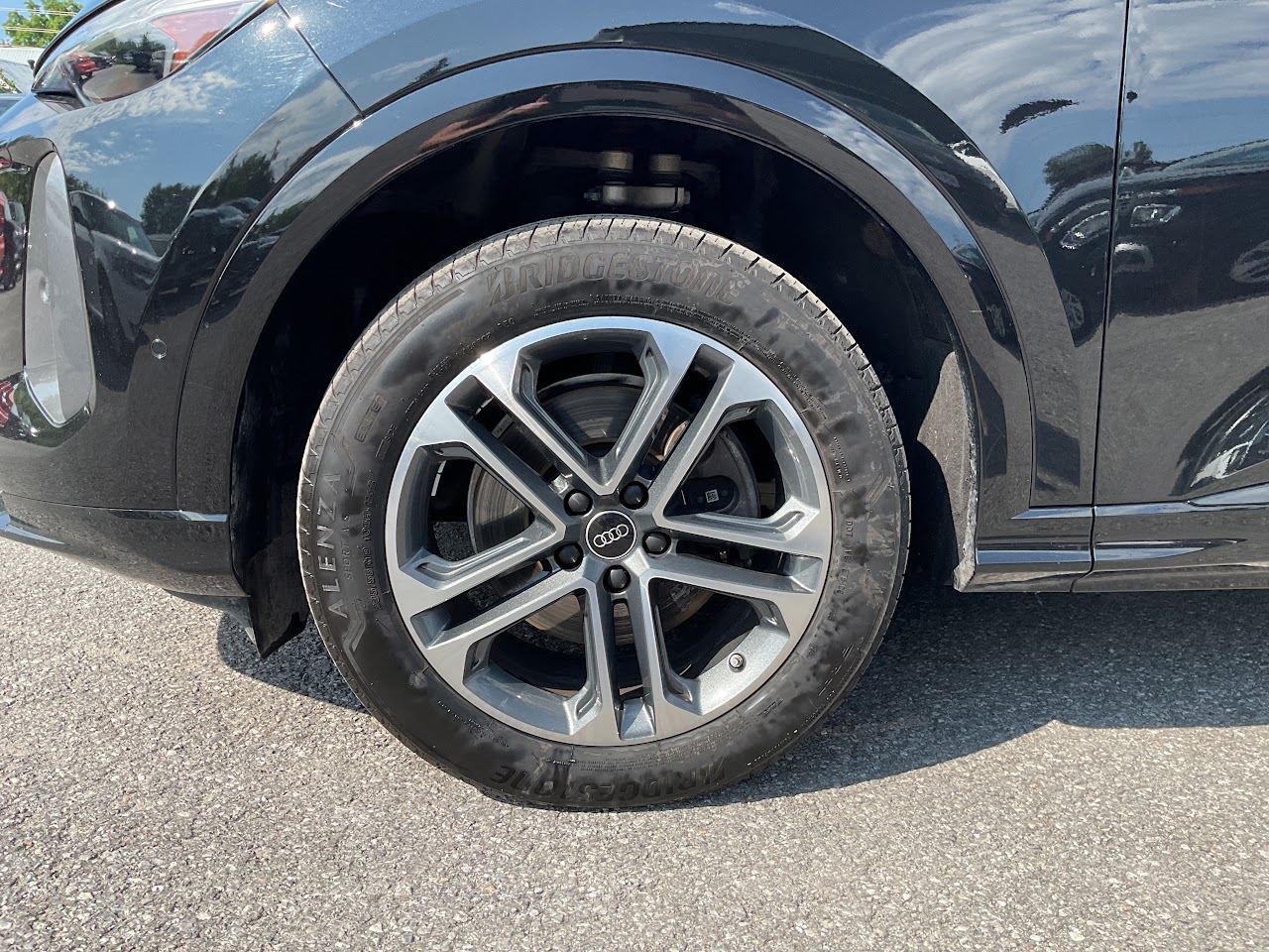 2025 Audi Q5 — photo 10 of 34