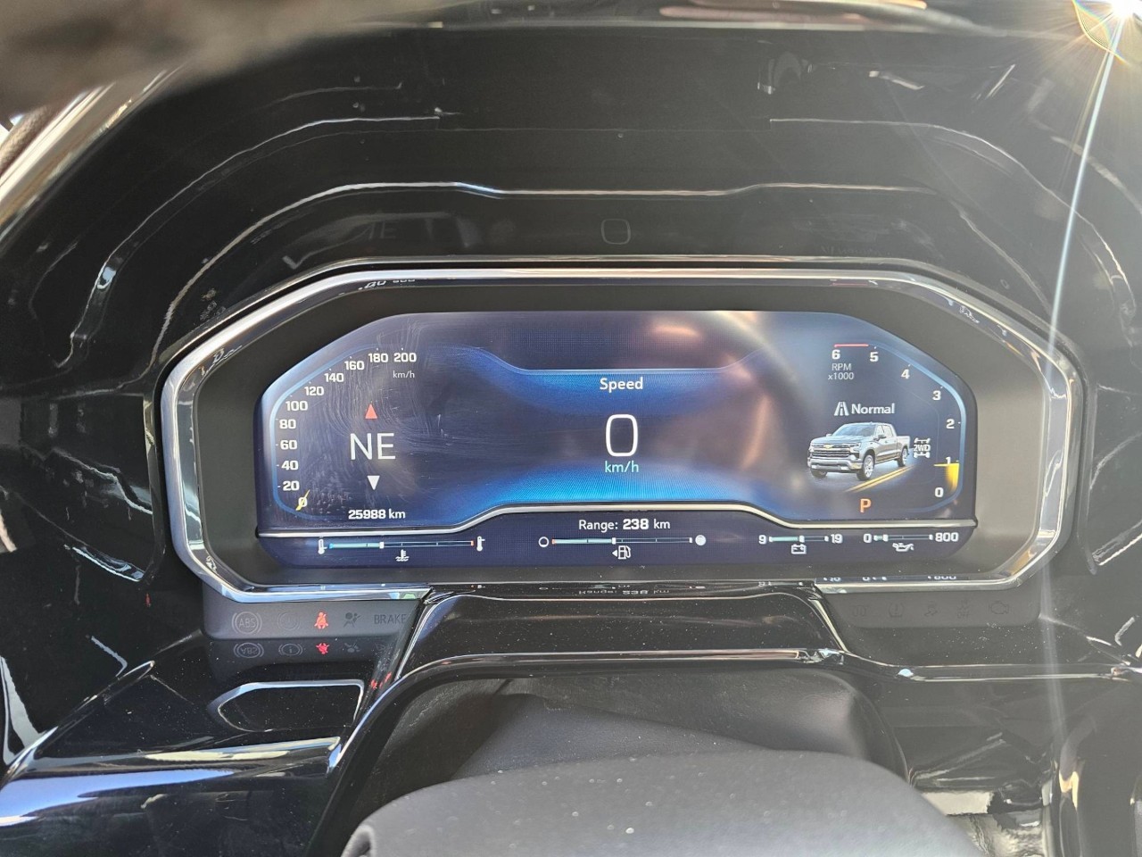 2025 Chevrolet Silverado 1500 — photo 10 of 22