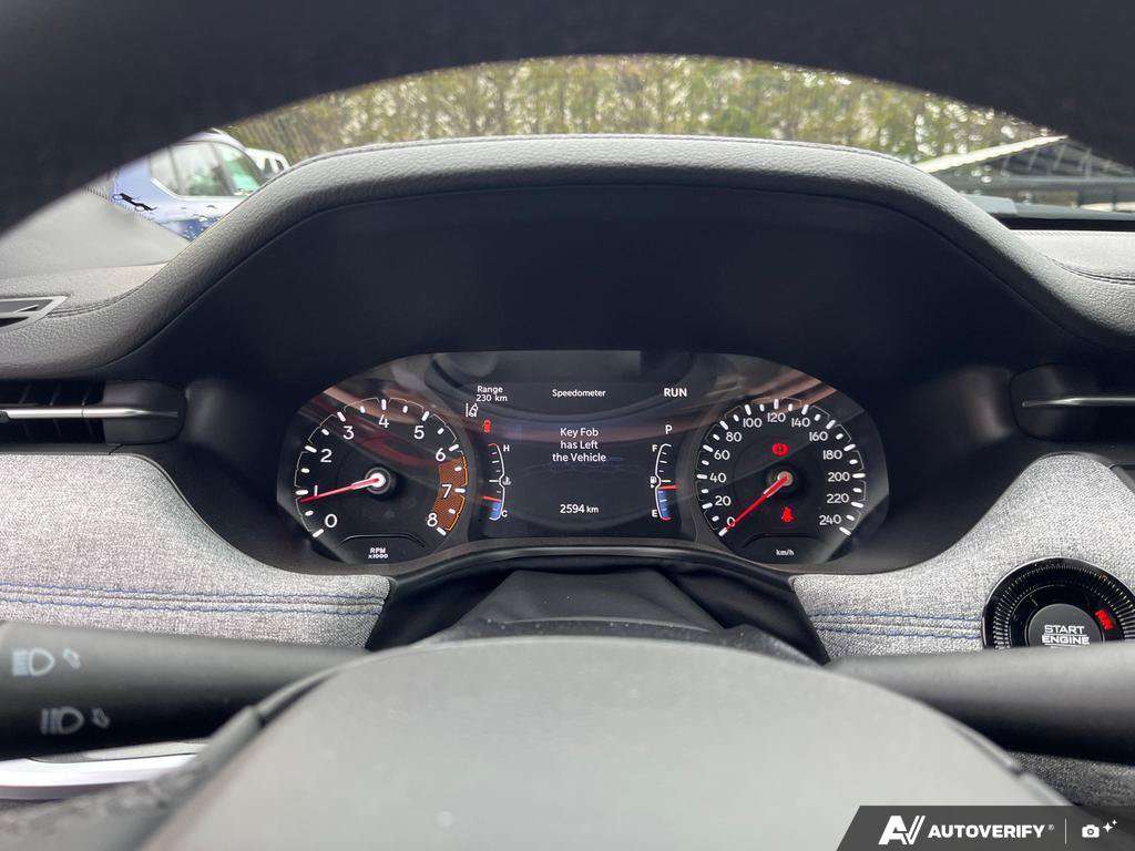 2025 Jeep Compass — photo 15 of 25
