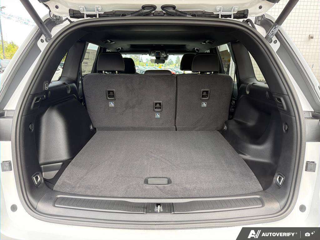 2026 Jeep Grand Cherokee — photo 12 of 25