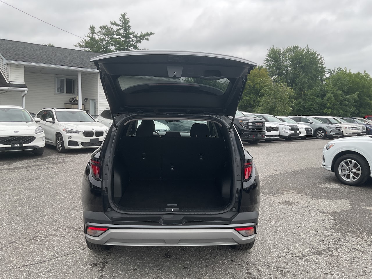 2025 Hyundai Tucson — photo 9 of 34