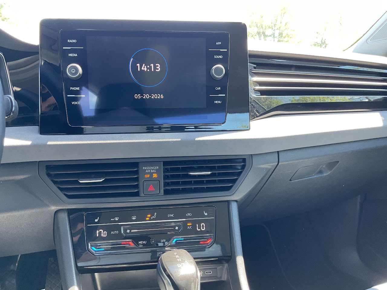 2025 Volkswagen Jetta — photo 28 of 34