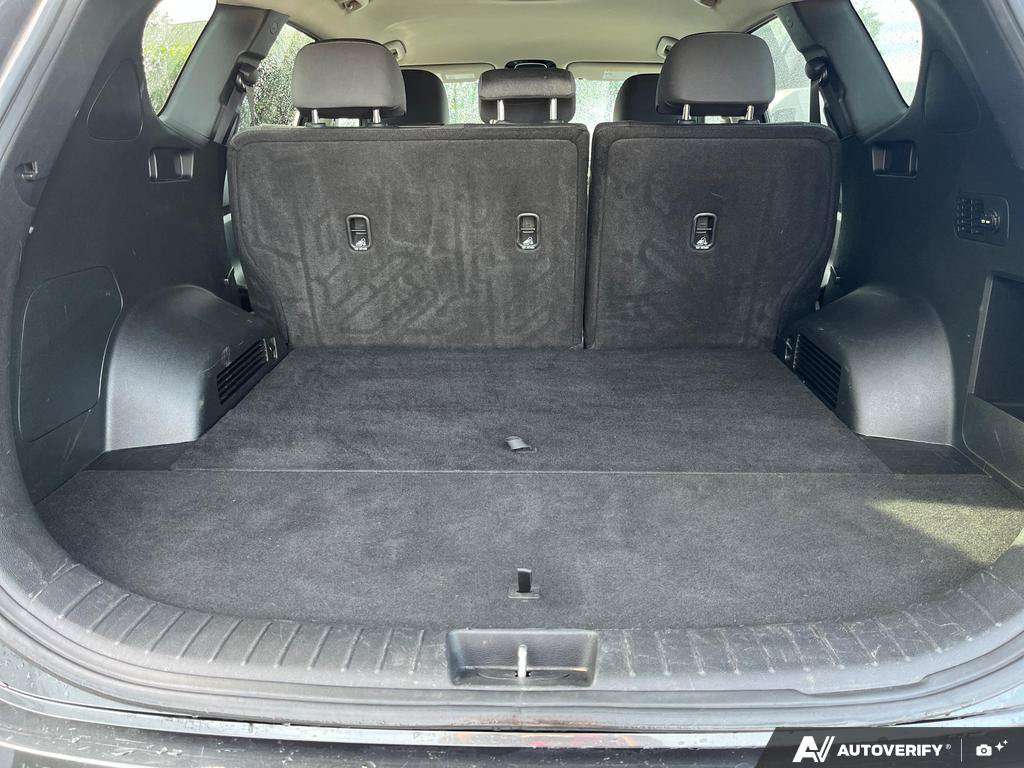 2023 Hyundai Santa Fe — photo 12 of 25