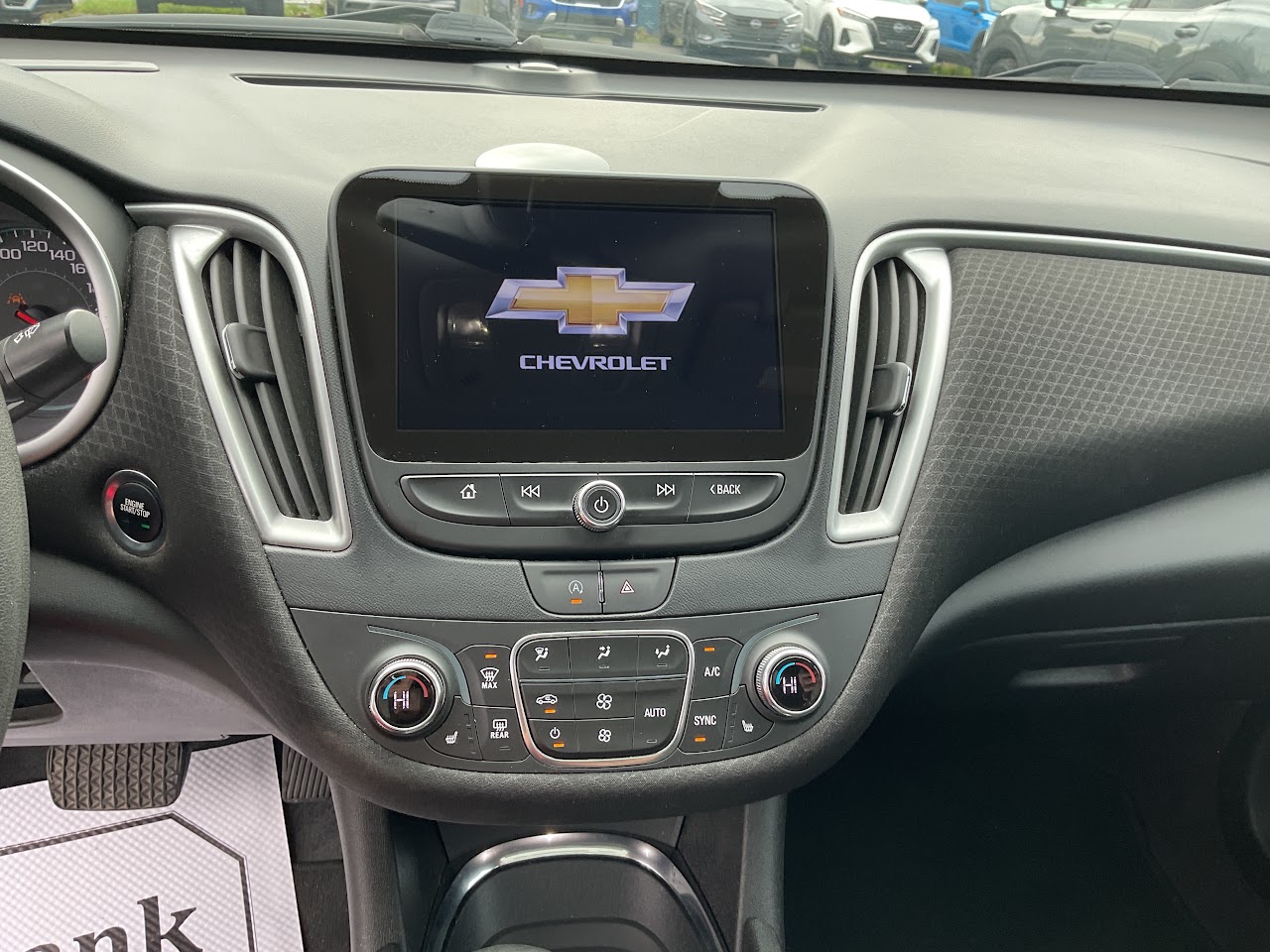 2023 Chevrolet Malibu — photo 28 of 34