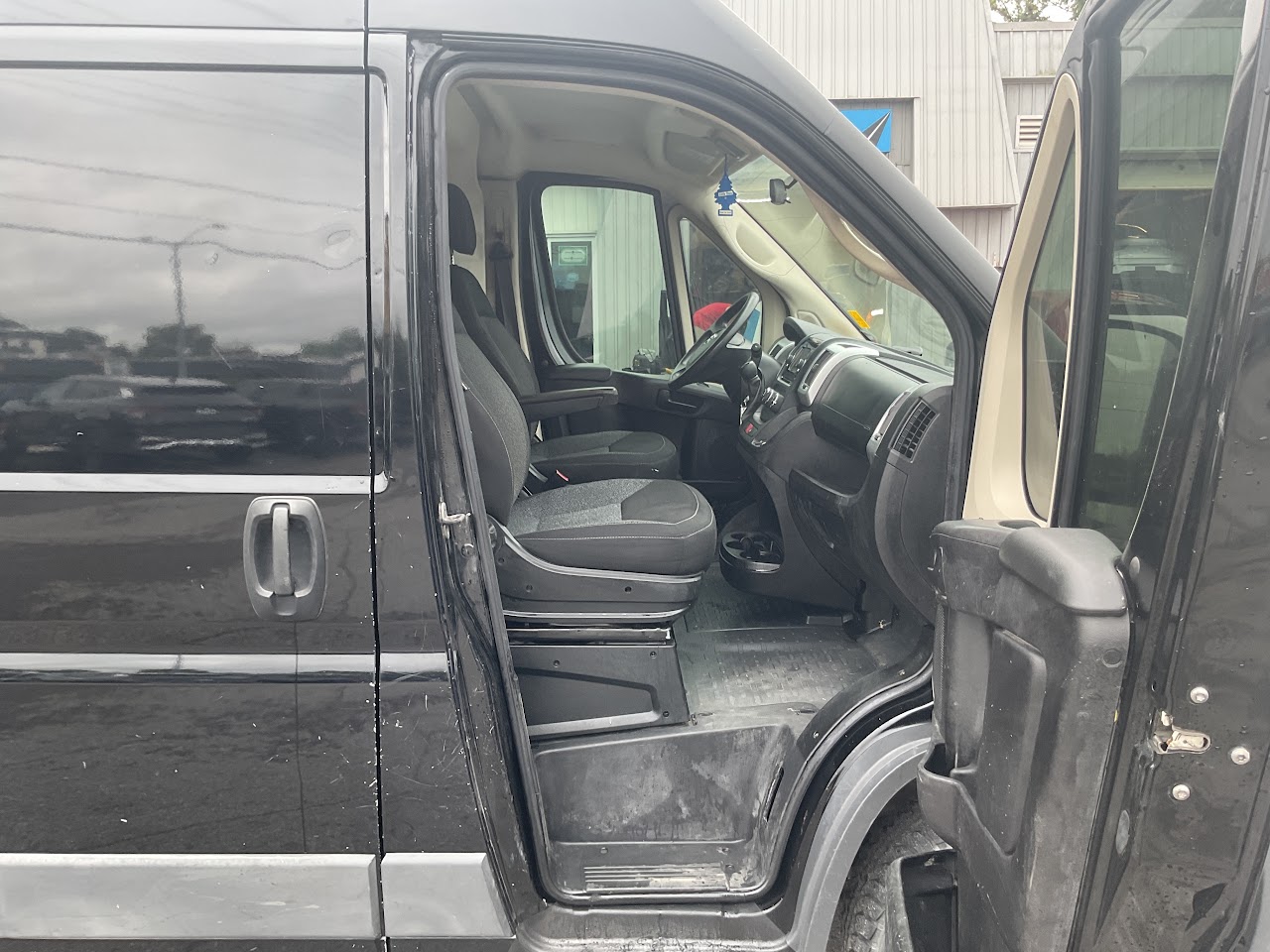 2018 Ram ProMaster Cargo Van — photo 18 de 33