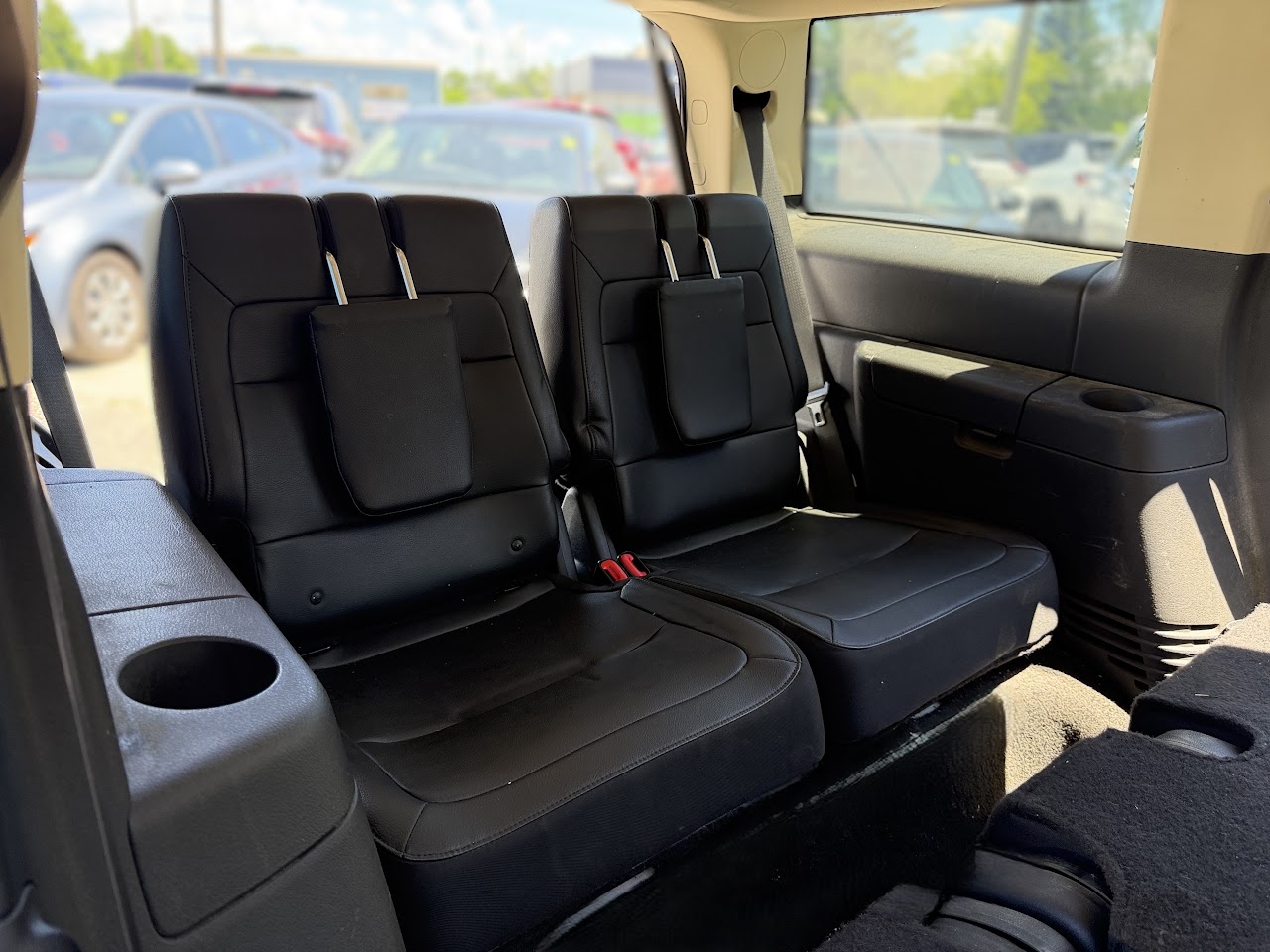 2018 Ford Flex — photo 33 of 48