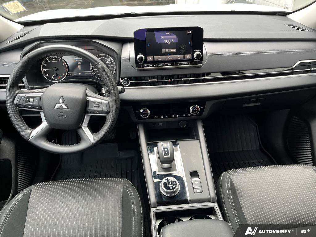 2024 Mitsubishi Outlander — photo 29 de 30