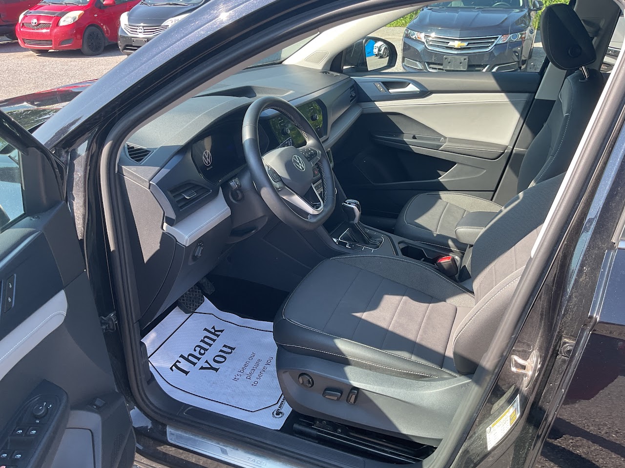 2024 Volkswagen Taos — photo 19 of 32