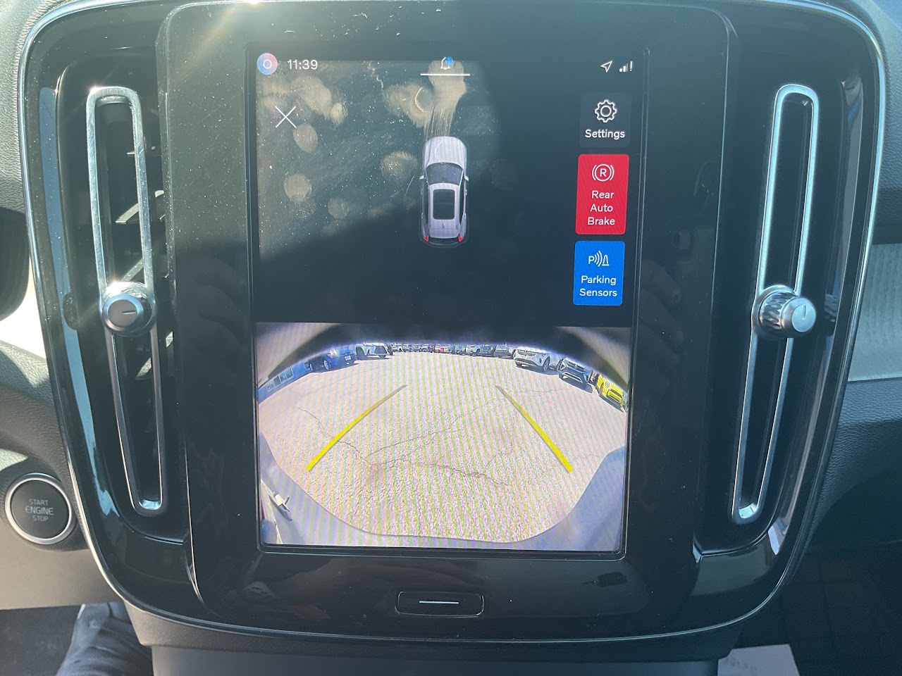 2024 Volvo XC40 — photo 28 of 36