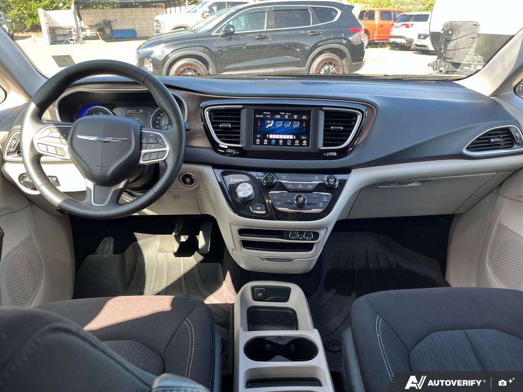 2021 Chrysler Grand Caravan — photo 24 of 25