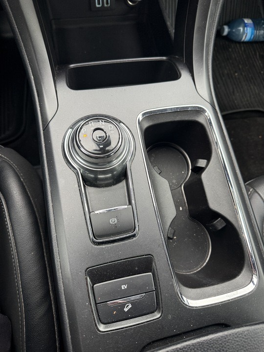 2020 Ford Fusion — photo 22 de 27