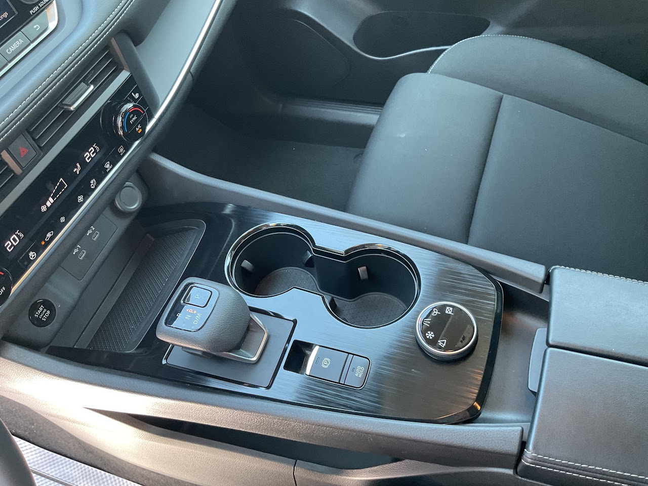 2026 Nissan Rogue — photo 28 of 33
