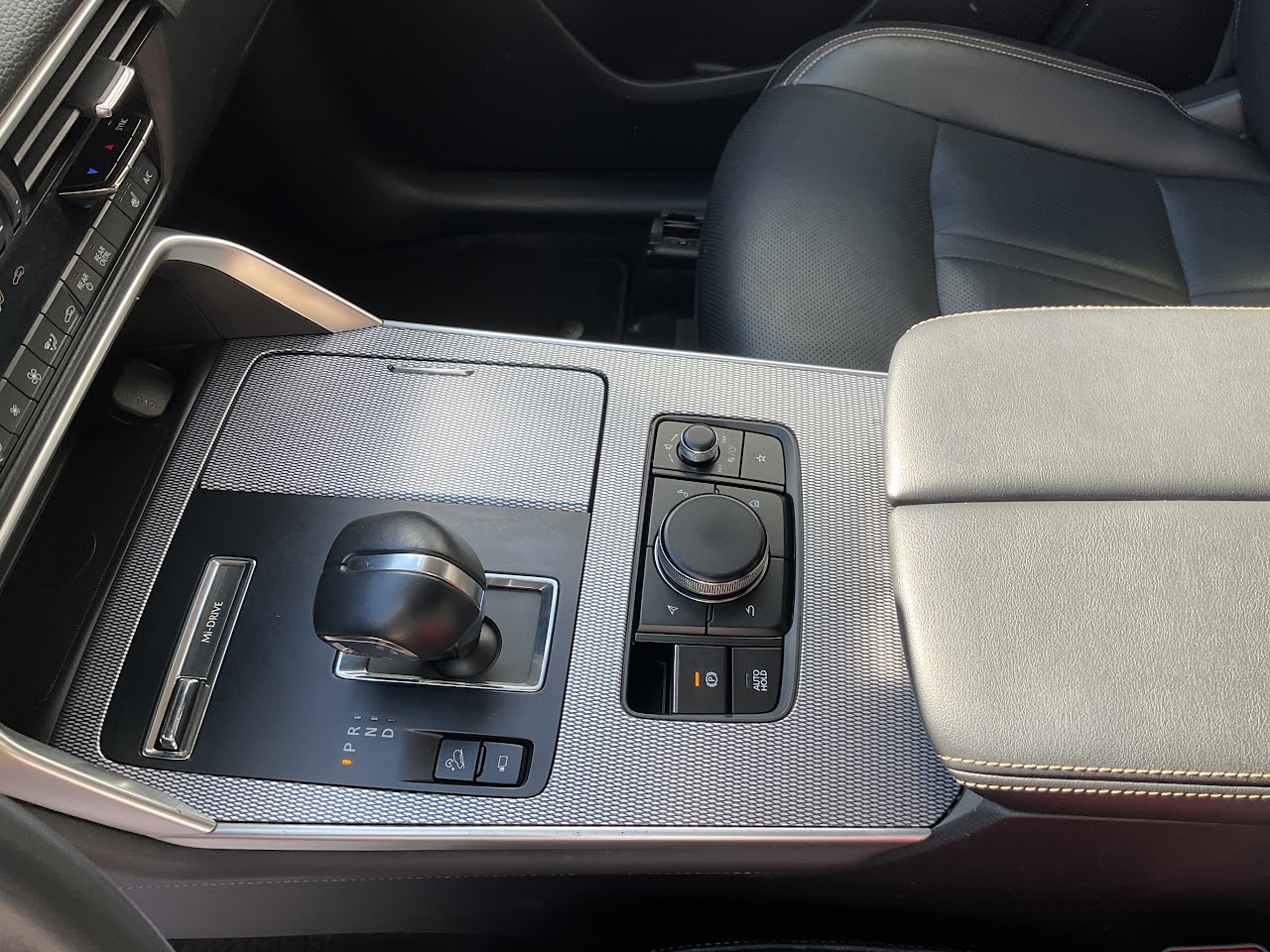 2025 Mazda CX-70 — photo 27 of 34