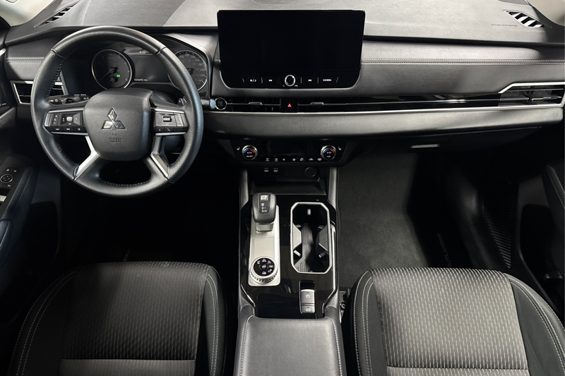 2026 Mitsubishi Outlander — photo 17 de 33