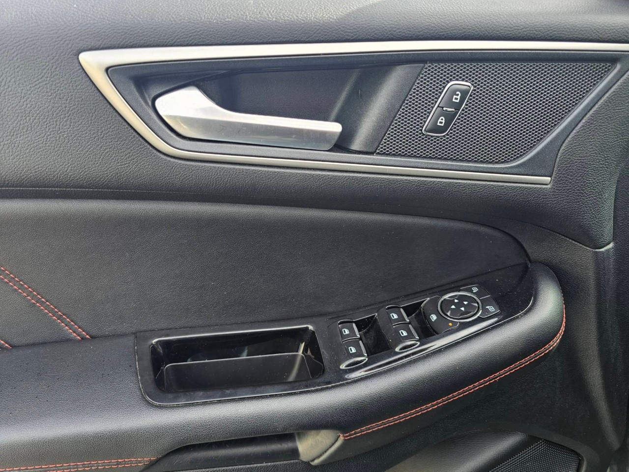 2020 Ford Edge — photo 19 de 24