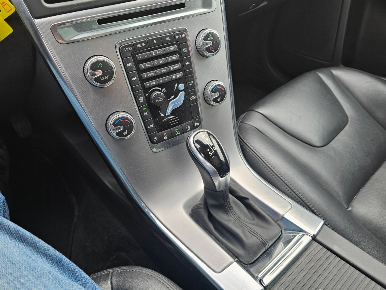2017 Volvo XC60 — photo 14 de 23