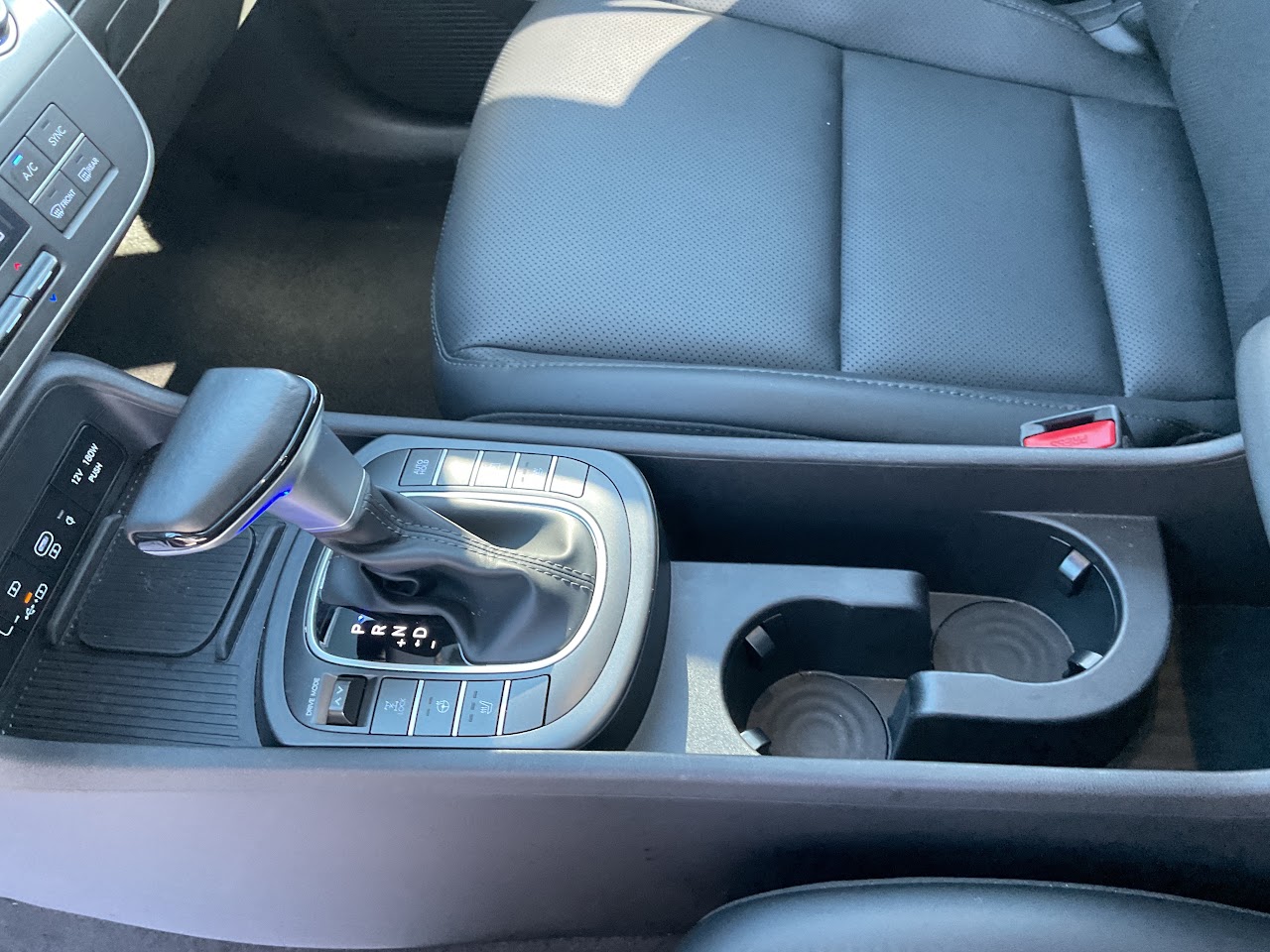 2025 Hyundai Kona — photo 29 de 34