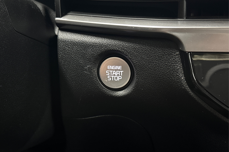 2025 Kia Sorento — photo 26 of 33