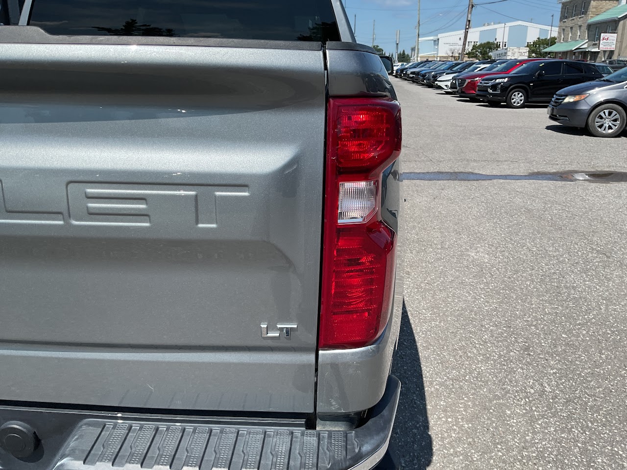2025 Chevrolet Silverado 1500 — photo 17 of 34