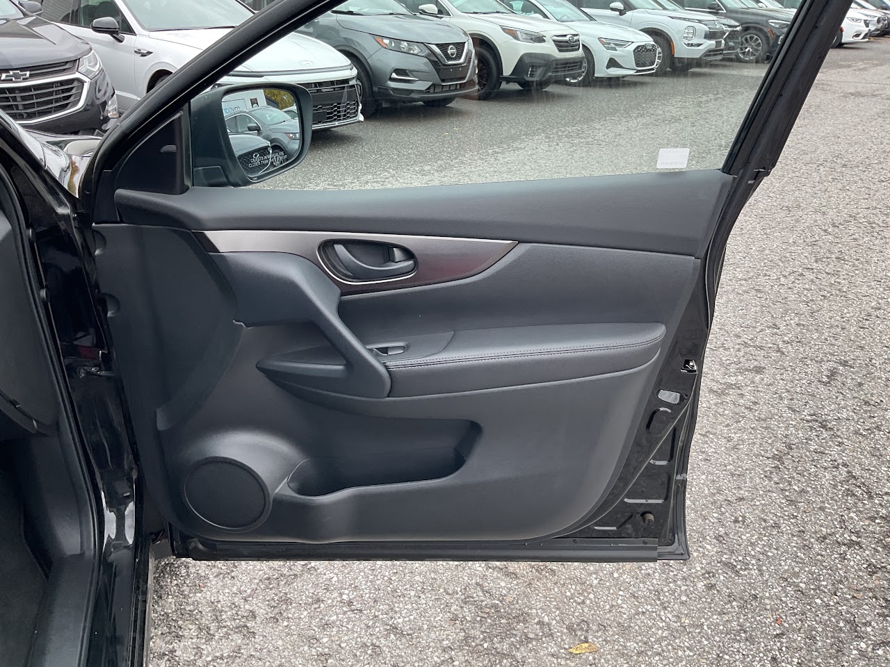 2023 Nissan Qashqai — photo 14 of 33