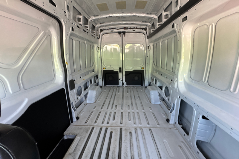 2025 Ford Transit Cargo Van — photo 17 de 27