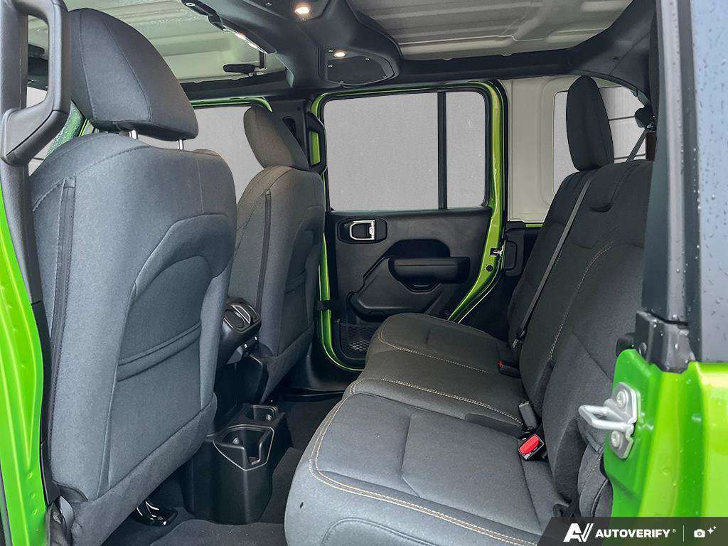 2025 Jeep Wrangler — photo 23 of 25