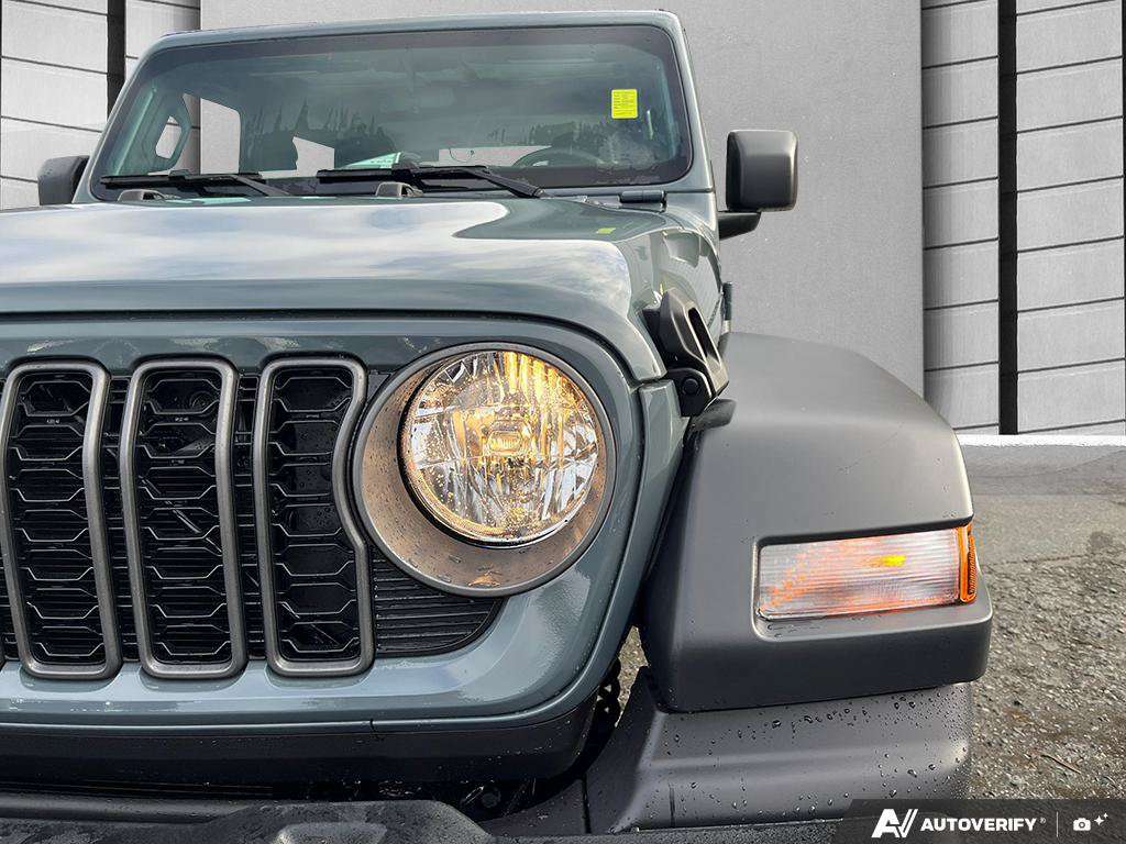 2026 Jeep Wrangler — photo 8 de 25