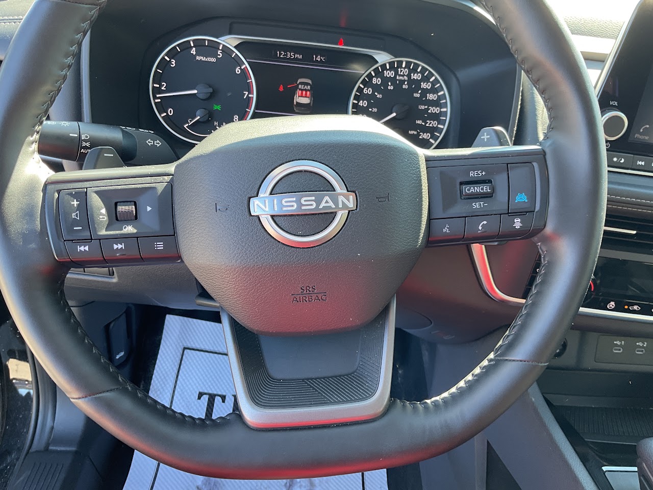 2025 Nissan Rogue — photo 25 of 34