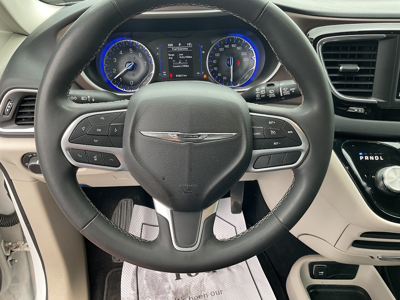 2023 Chrysler Grand Caravan — photo 24 of 34