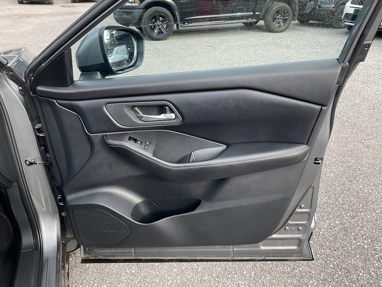 2025 Nissan Rogue — photo 31 de 34