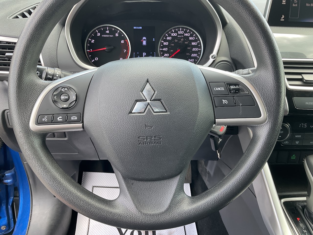 2019 Mitsubishi Eclipse Cross — photo 26 of 34