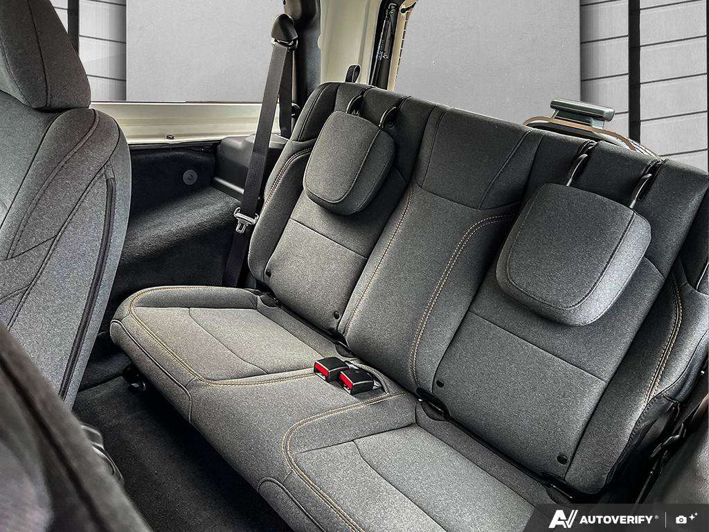 2026 Jeep Wrangler — photo 22 de 24