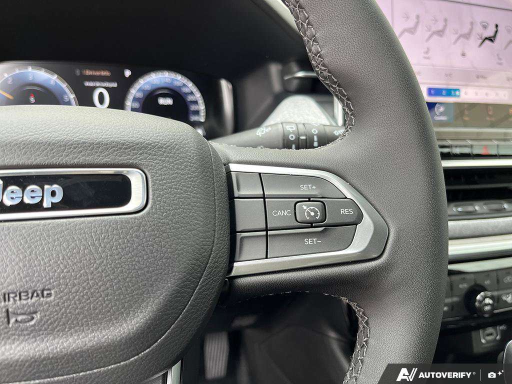 2025 Jeep Compass — photo 16 of 25