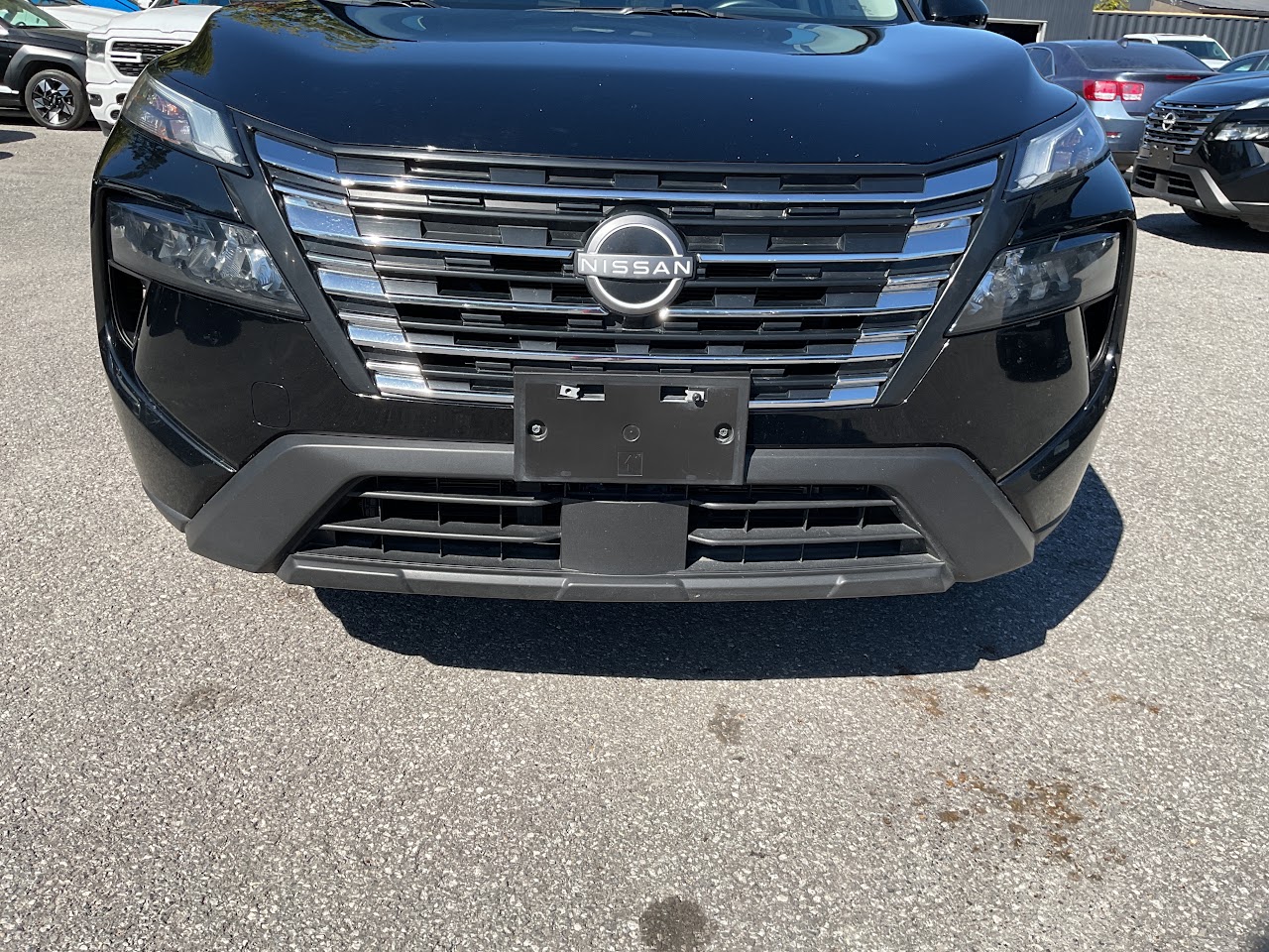 2025 Nissan Rogue — photo 11 of 34