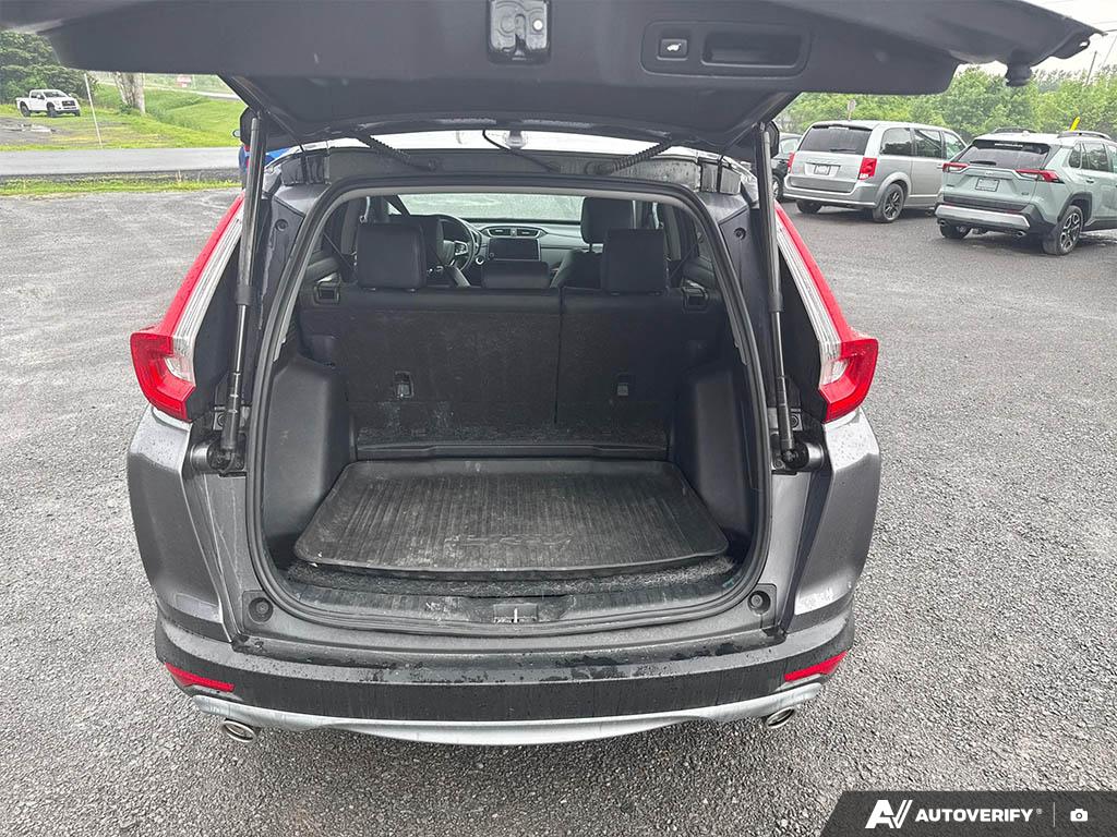 2017 Honda CR-V — photo 12 of 25