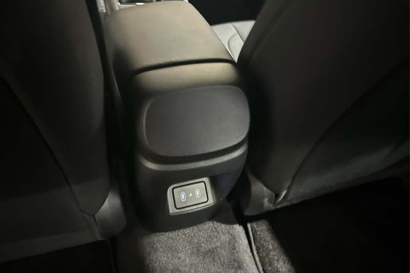 2026 Hyundai Elantra — photo 21 of 32