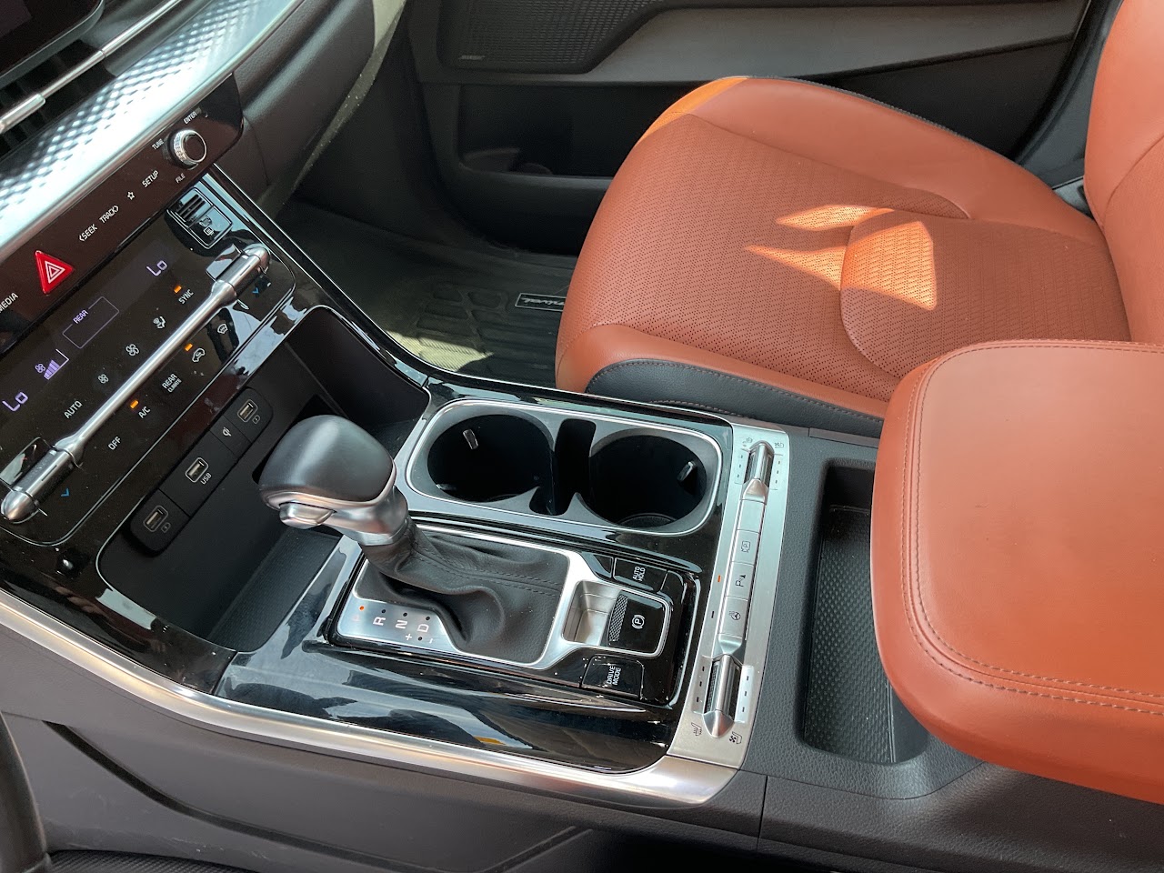 2024 Kia Carnival — photo 29 of 34