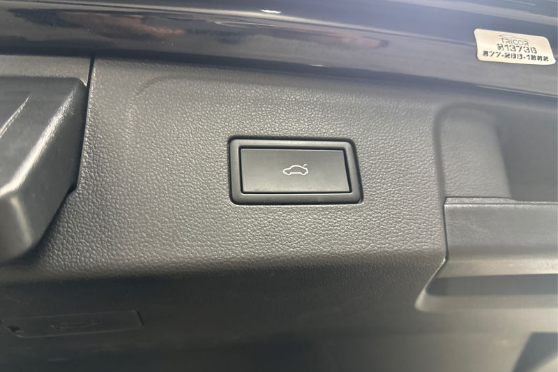 2024 Volkswagen Atlas — photo 13 of 36